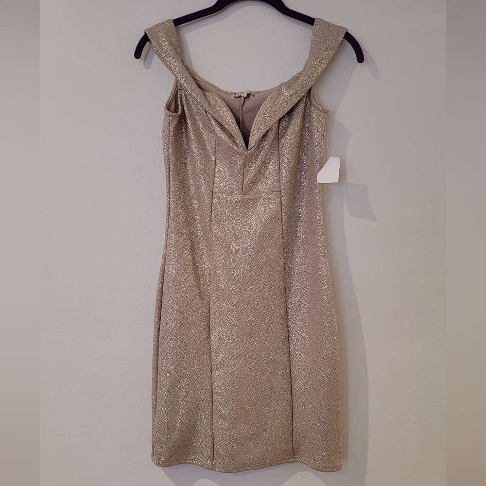 Charlotte Russe Bodycon sleeveless little gold v-neck dress Size M